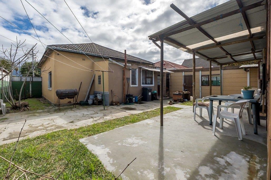 2 Bedroom Property for Sale in Lansdowne Western Cape